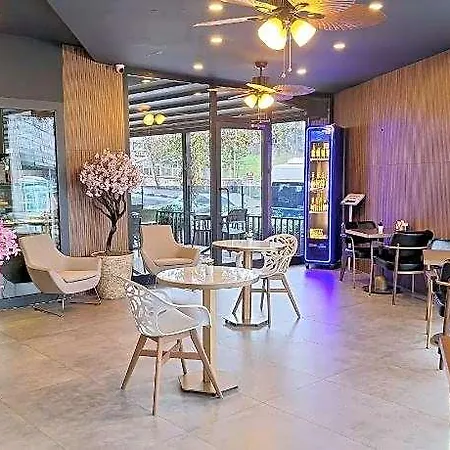 Hotel N'ala 4*