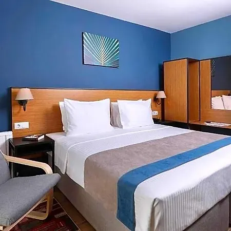 Hotel N'ala 4*